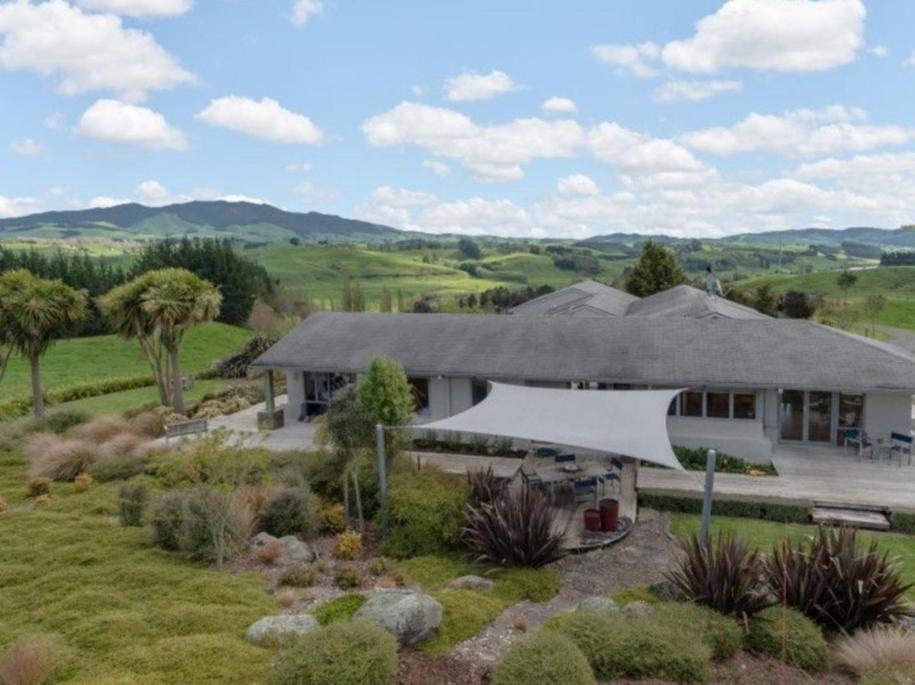Above The River Karapiro Bed & Breakfast Dış mekan fotoğraf