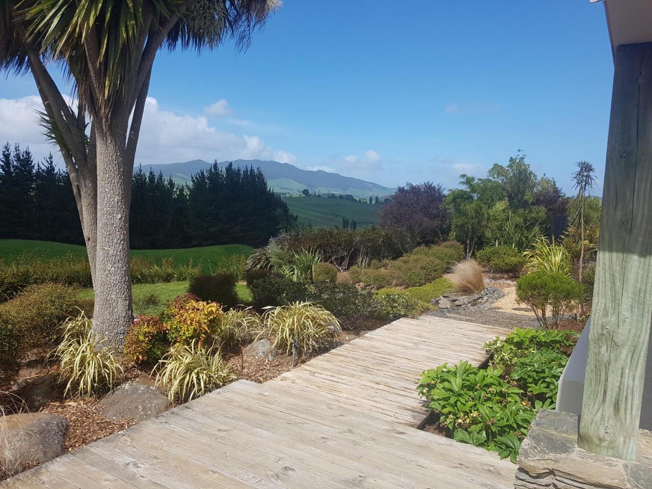 Above The River Karapiro Bed & Breakfast Dış mekan fotoğraf