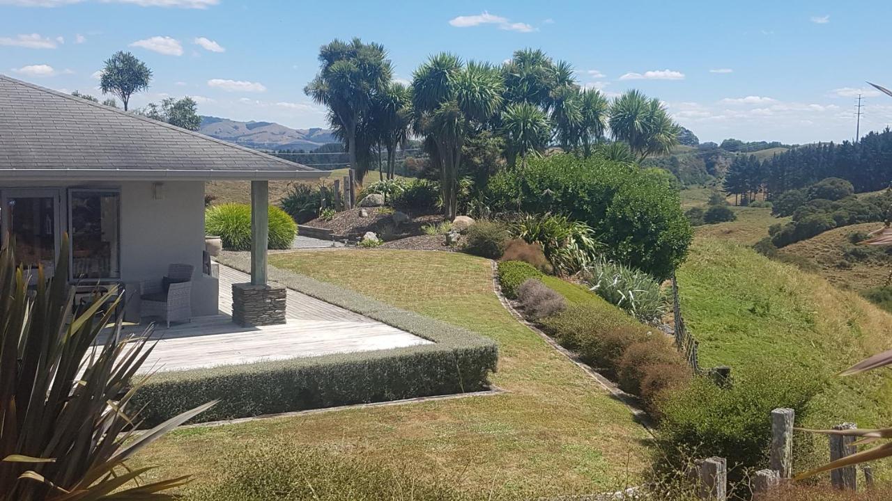 Above The River Karapiro Bed & Breakfast Dış mekan fotoğraf